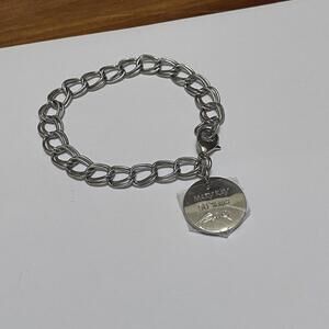 NWOT Mary Kay 50 Years 2013 Lucky 13 Charm Bracelet Silver Tone